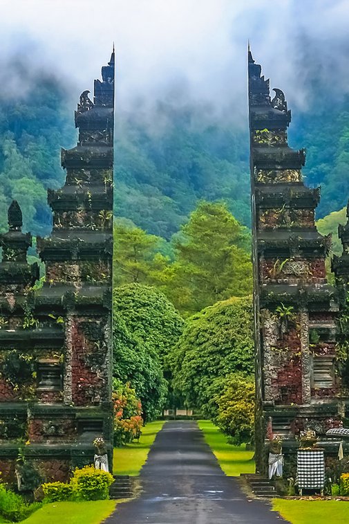 Hindu-Tempel auf Bali symbolisiert Hotels auf Bali. 